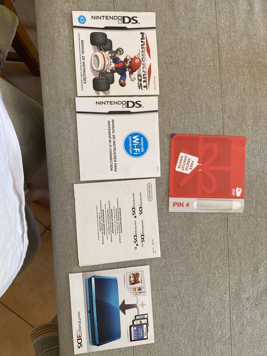 Caixa MarioKart DS com todos os manuais