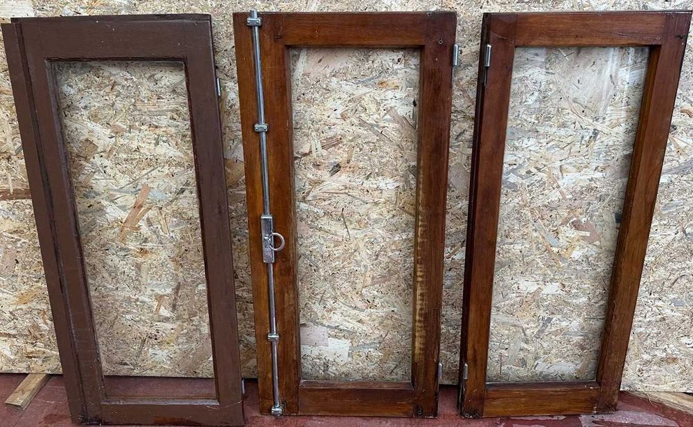 Janelas antigas, diversas, desde 5€ a vinte euros varias tamanhos,