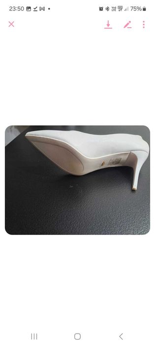 Nowe buty białe 39