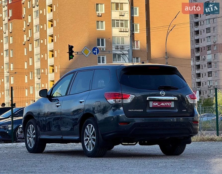 Продаю свого Nissan Pathfinder 2014 р. Я власник