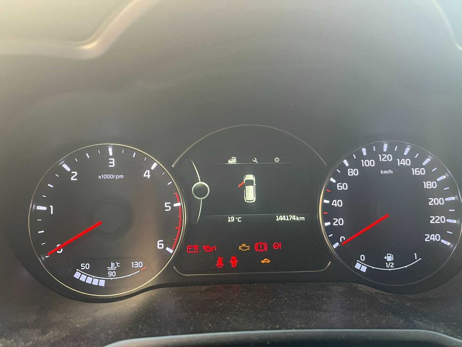Kia Carens 1.7 CRDi ISG TX