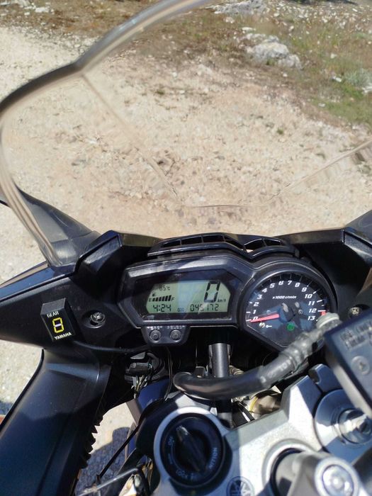 Yamaha Fazer 1000 ABS com malas laterais e top case