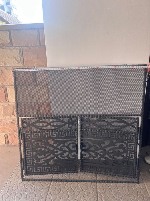 Металева решітка для каміна, екран