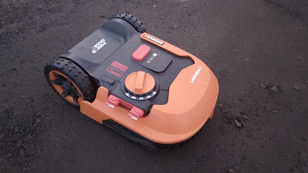 Robot koszący Worx WR141E M500 WORX kosiarka samojezdna 20V