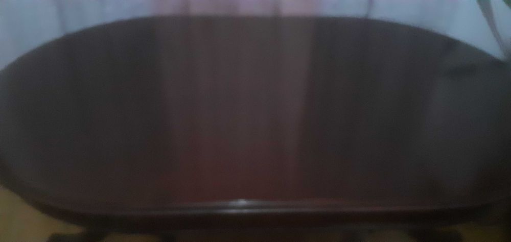 DINING TABLE (excellent condition - see photos)64284167467138121