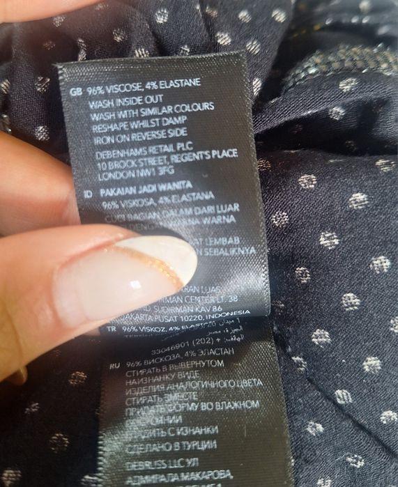 Długi czarny damski kombinezon w białe groszki 95 % wiskoza L 40