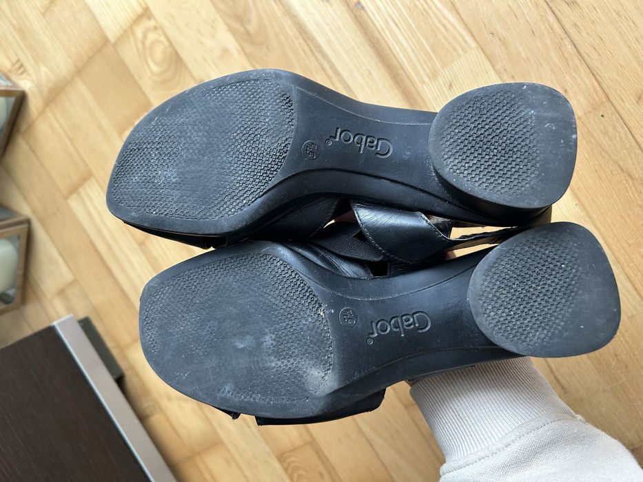 Czarne buty damskie Gabor