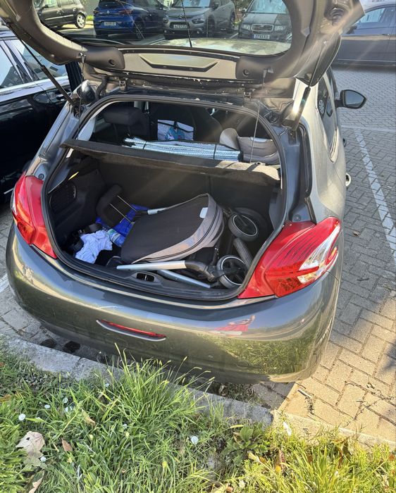 Peugeot 208 HdI Acess