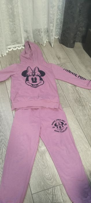 Джинси та штани на дівчинку