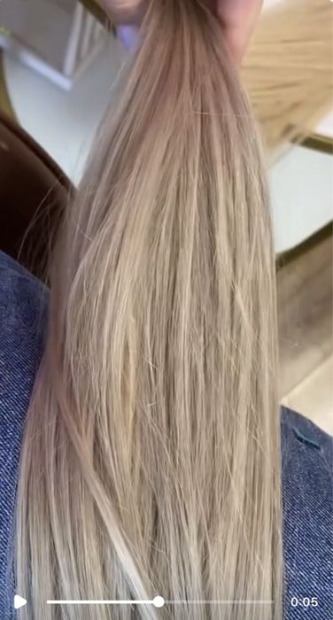 Натуральне волосся 70 грам, 47-50 см, блонд з легкою легкою сіринкою