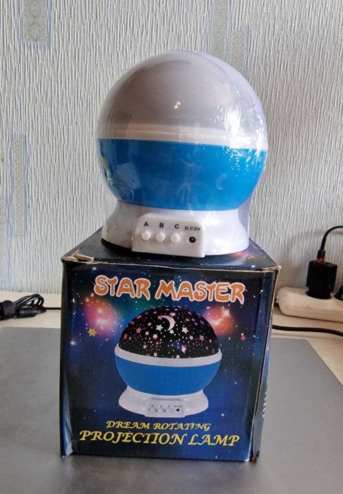 Нічник дітячий для хлопця, проектор зірок