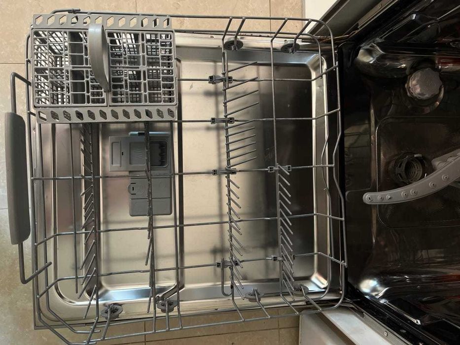 Máquina de lavar loiça Hotpoint Ariston HFC3C33WX