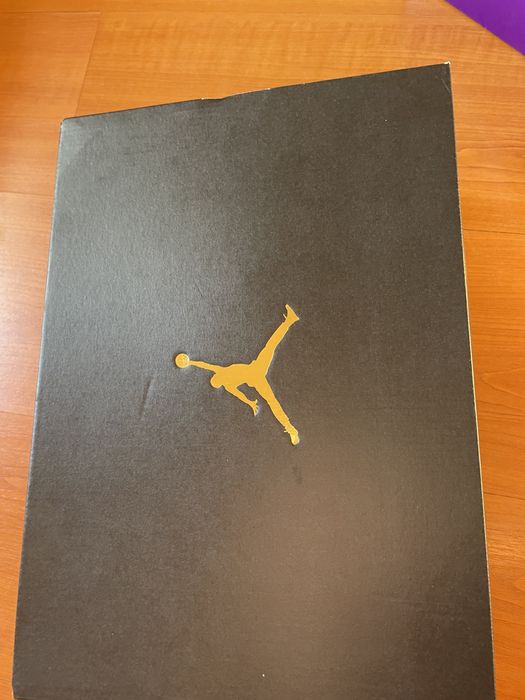 Jordan max aura 2 black university blue