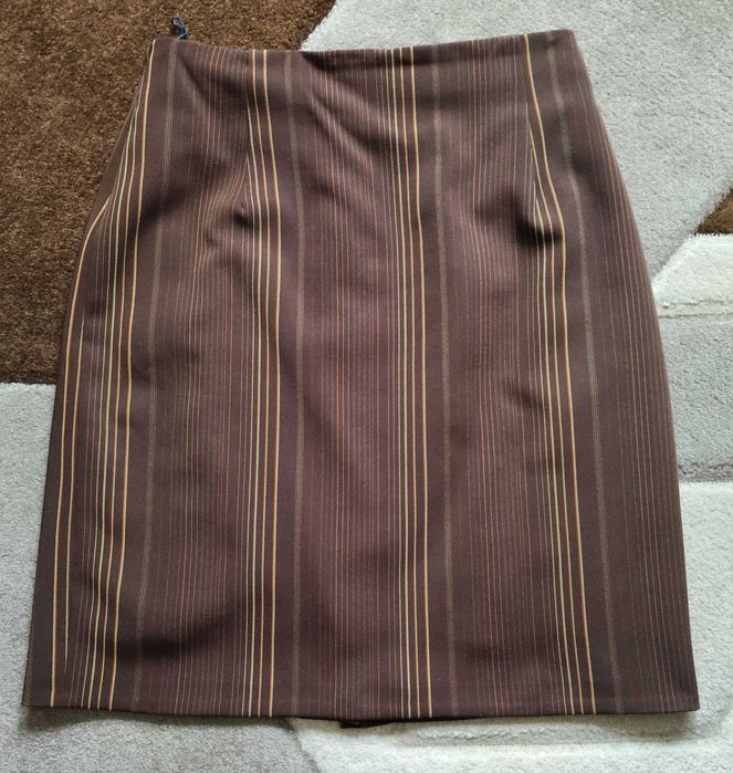 Garnitur damski 4 części marynarka spodnie spódnica kamizelka