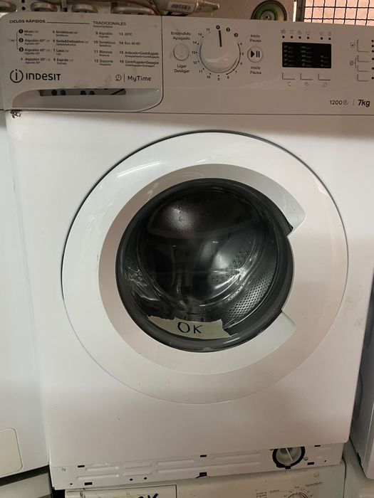 Máquina de lavar Indesit