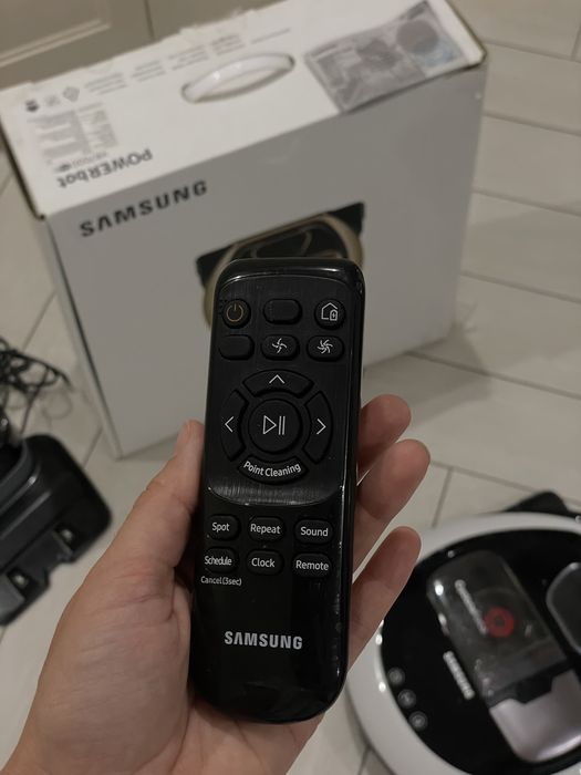 Робот-пилосос Samsung VR7000