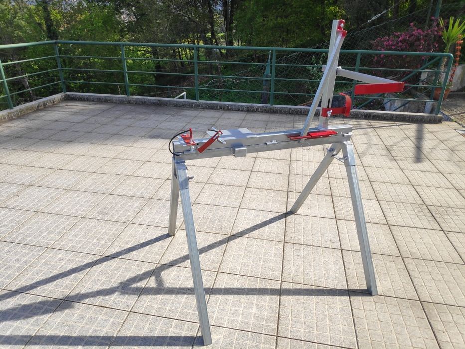 Cavalete de Motosserra de Quatro Pernas
