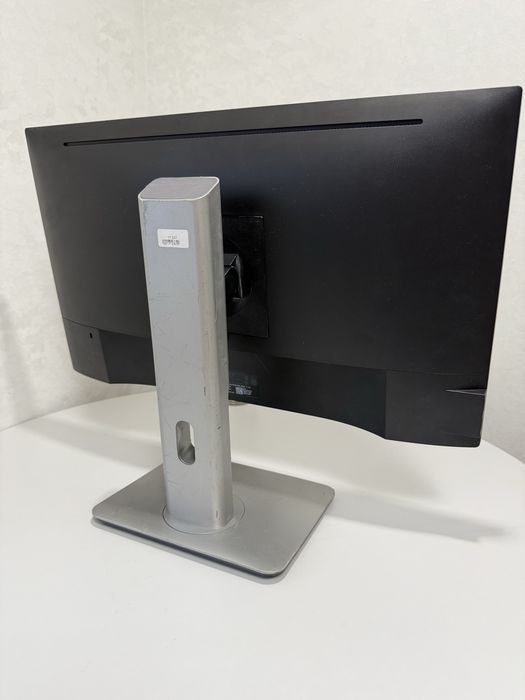 Монітор DELL P2317H — 23” IPS Full HD в гарному стані
