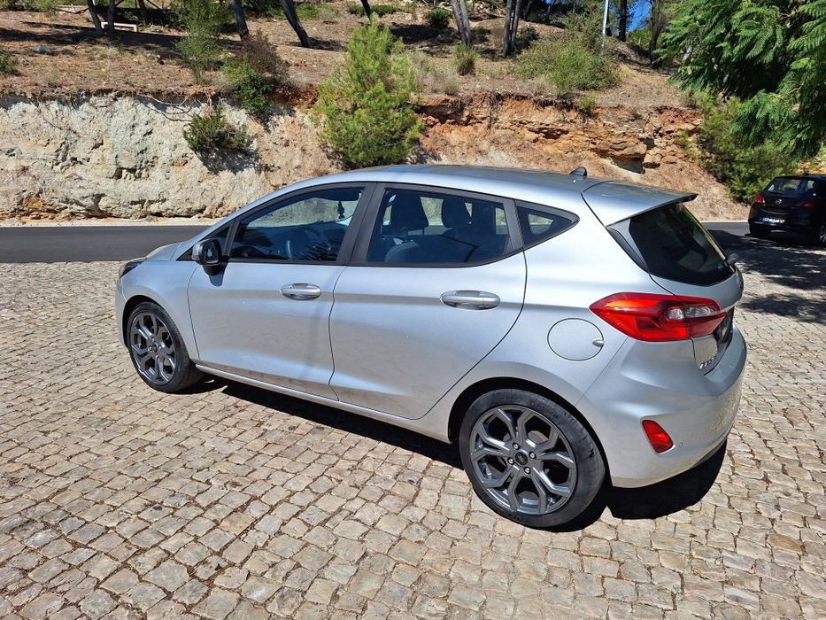 1.0 T ecoboost 100cv, poucos kms C/garantia, aceito retoma