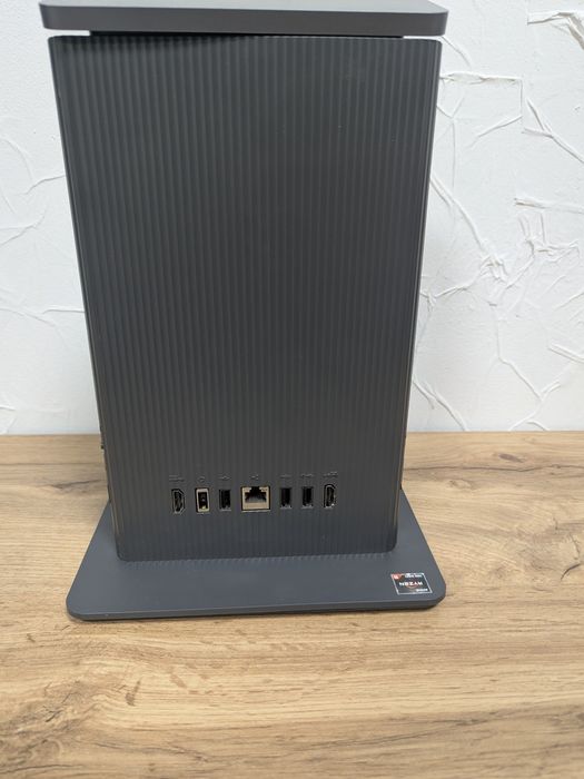Міні-ПК Lenovo IdeaCentre / Ryzen 5 7535HS / Radeon 660M