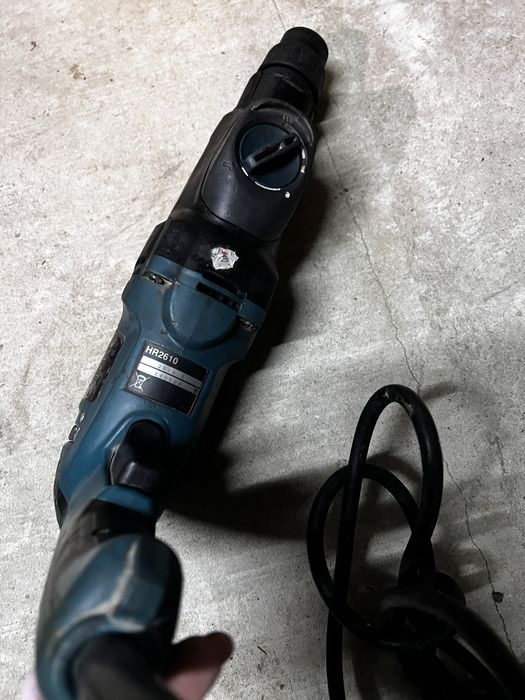 Перфоратор  дриль Makita hr2610