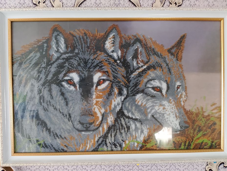 Продам картини вишиті бісером. В рамках