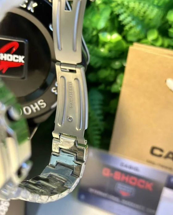 Часы Casio G-Shock B2100 из металла