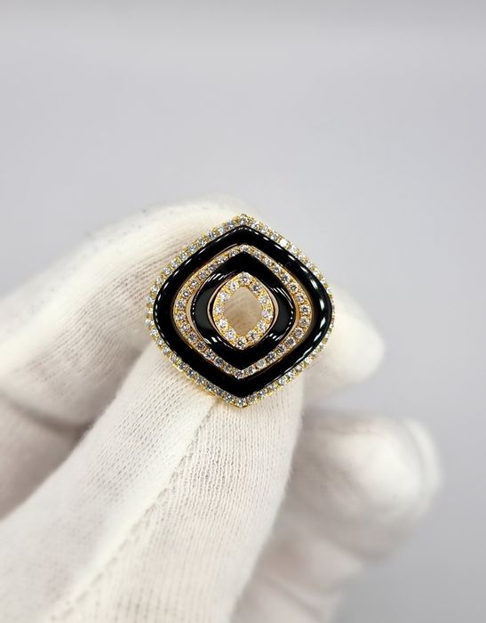 Уникальное кольцо Оникс и бриллианты