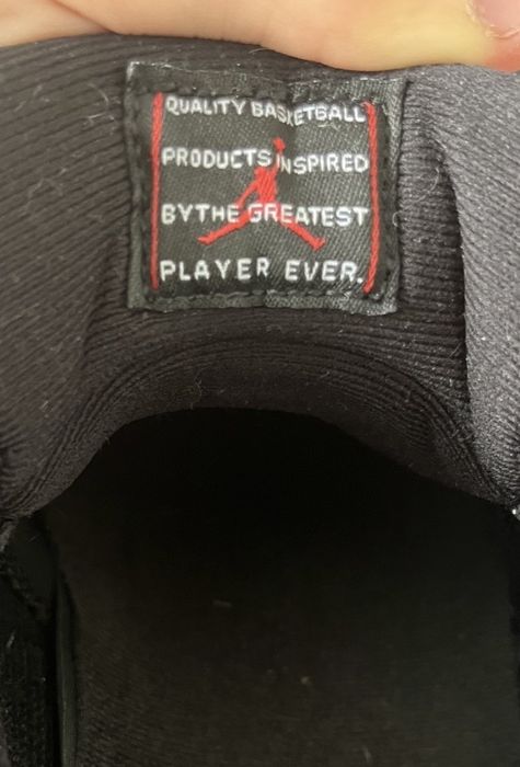 Jordan 11 black red