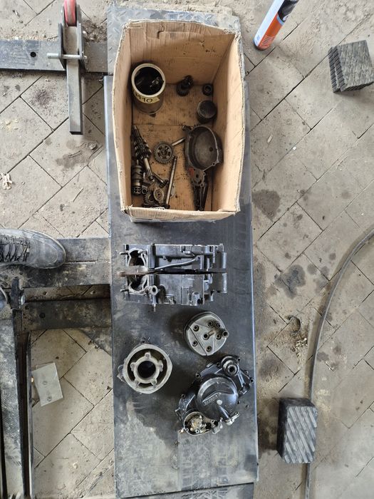Silnik, wał Cagiva 125 Elefant, Aletta, części, cylinder