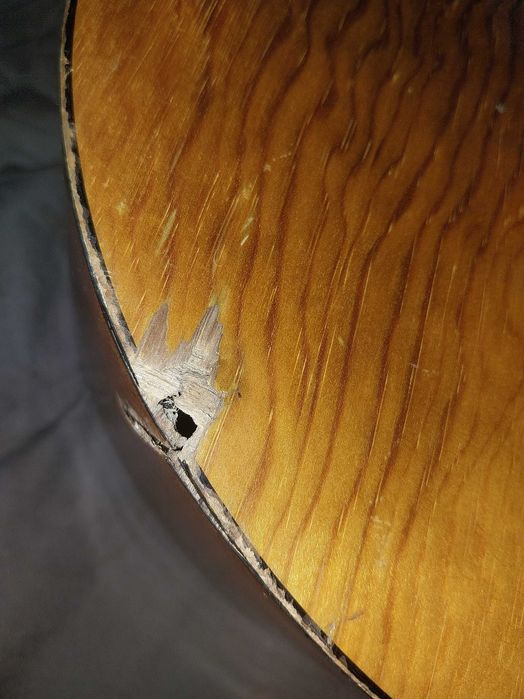 Guitarra clássica cordas de nylon, fabricada em Espanha da marca MARTA