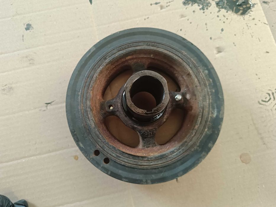 Koło pasowe Nissan CABSTAR 35.13 z 2008roku 2,5D 130KM