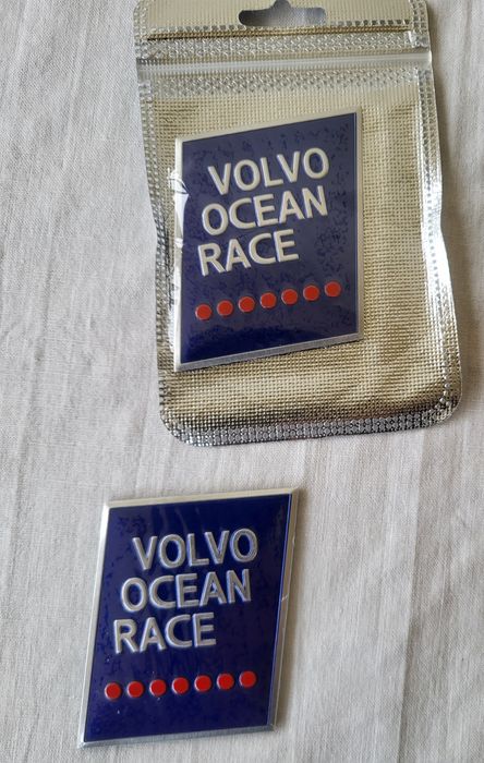 Aluminiowe naklejki ozdobne do Volvo – NOWE, styl premium!
