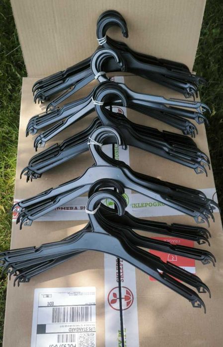 Duże czarne wieszaki 100 szt