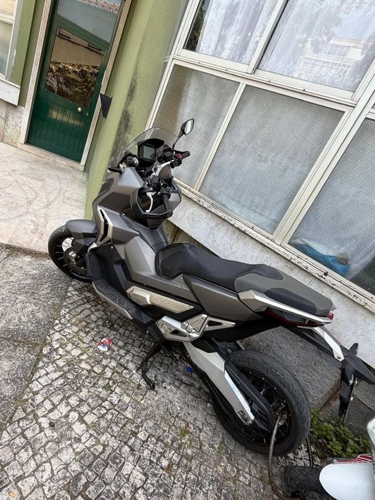 X-ADV 2018 como nova