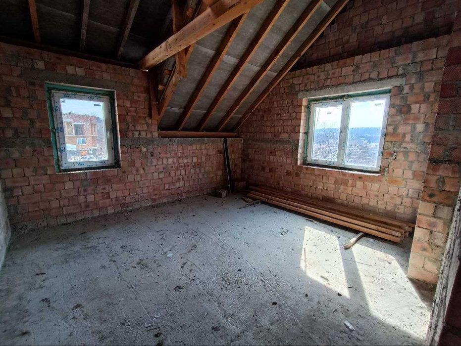 Будинок 280 м\2 + 7 соток для IT компанії в центрі Чернівці