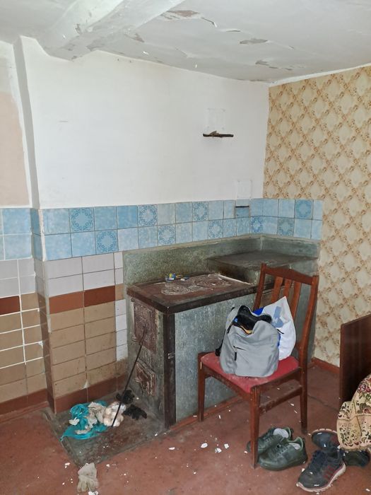 Продам будинок з пічним опаленням