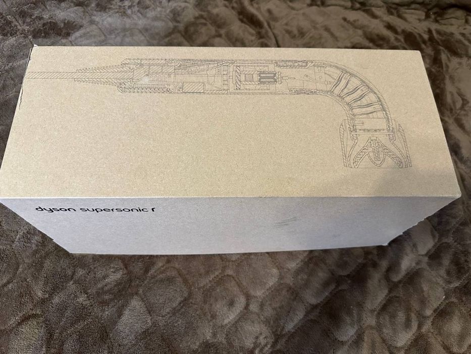 Фен Dyson Supersonic r
