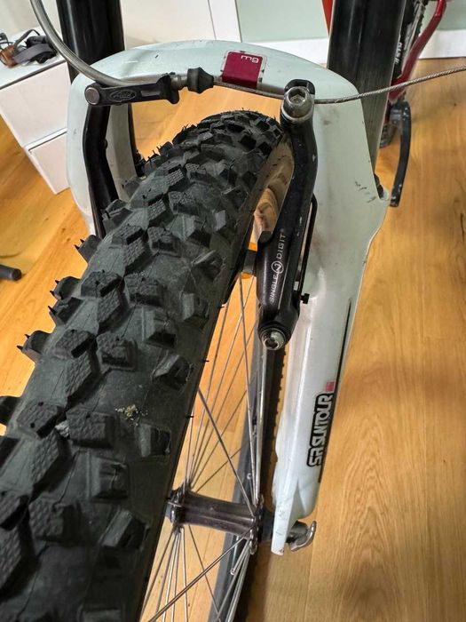 Велосипед Specialized Rockhopper, дуже легкий 11кг, колеса 26, розмір 21 дюйм(XL)