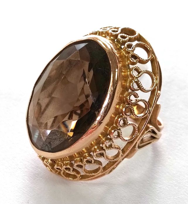 Złoty pierścionek oko kwarc dymny