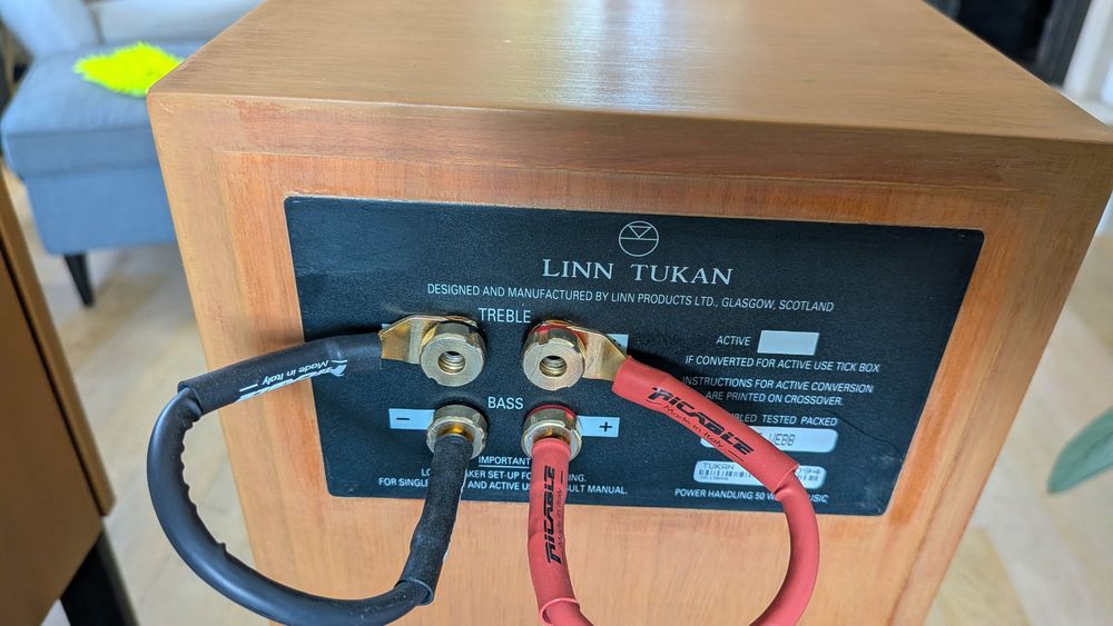 Linn Tukan monitory