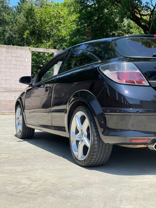 Opel Astra H GTC 1.9 CDTI