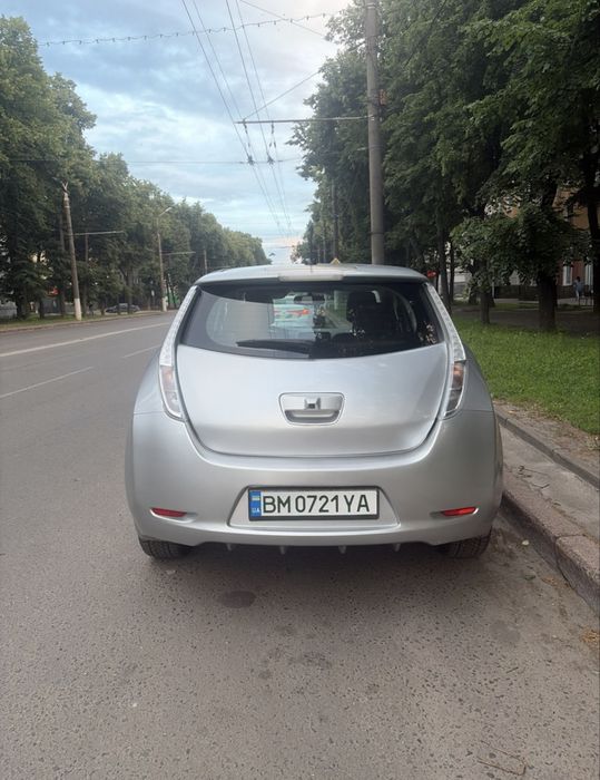 Nissan  Leaf  2014