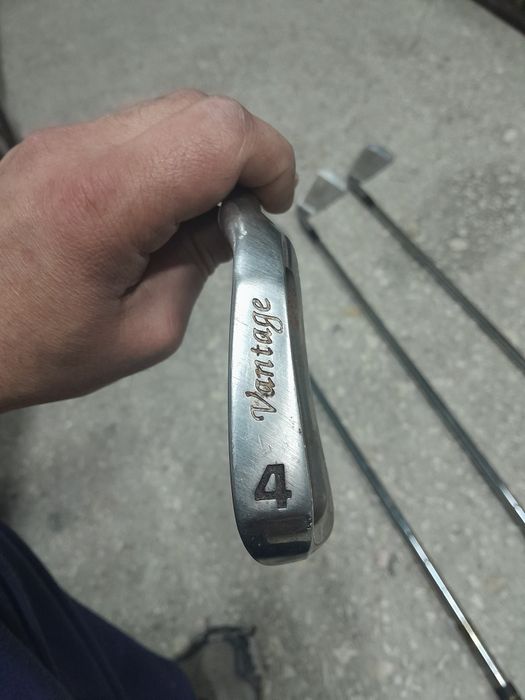 Vendo 4 tacos de Golf mac gregor