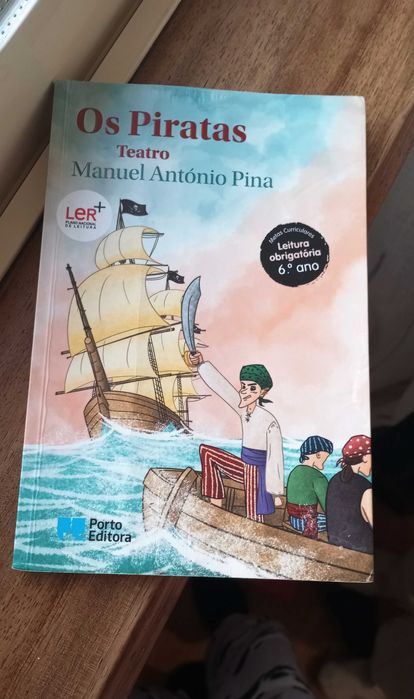 Livros: "Ulisses"; "Pedro Alecrim" e "Os Piratas"