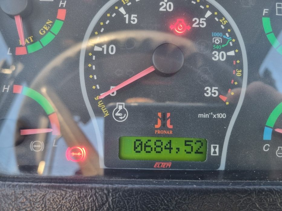 Ciągniki komunalny Pronar MTZ 320 AMK