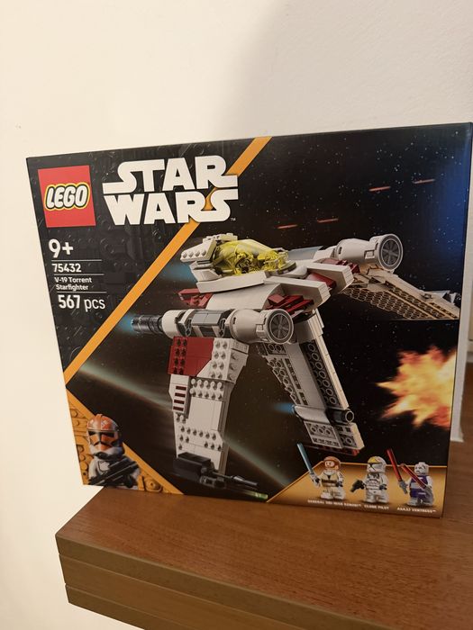 LEGO Star Wars 75432 Myśliwiec V-19 Torrent