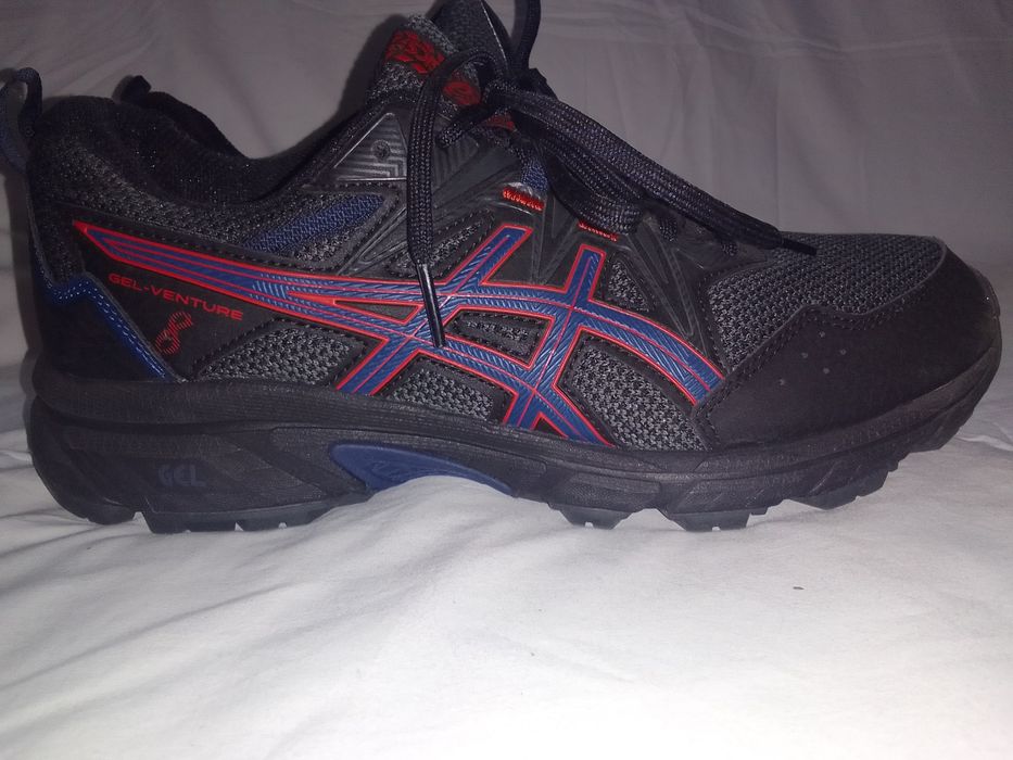 Кроссовки мужские  новые 41 размер