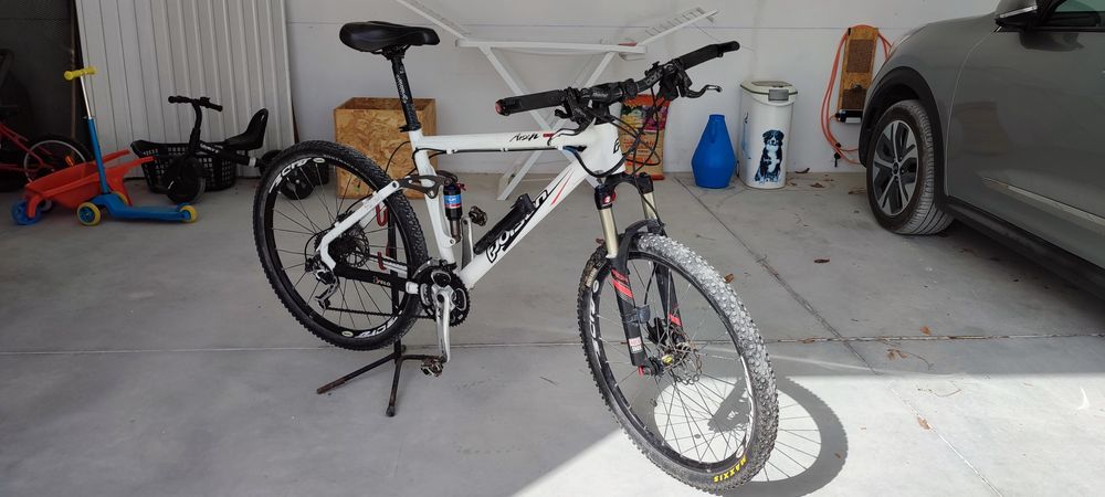 Poison bike arsen L (Shimano XT, rockshox, mavic, Manitou)
