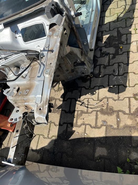 ĆWIARTKA PODŁUŻNICA LEWA LEWY PRZÓD AUDI Q5 8R  LIFT LX7W